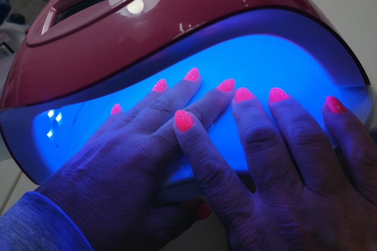 can-you-dry-regular-nail-polish-with-a-uv-light-and-other-options